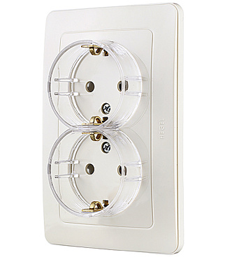 Розетка Hegel Master встраиваемая слоновая кость (РС16-381-01)