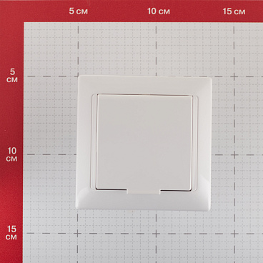 Розетка Svet встраиваемая белая со шторками с крышкой (SV1001-0014)