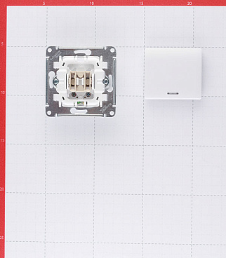 Выключатель Systeme Electric Glossa одноклавишный встраиваемый белый с подсветкой (GSL000113)