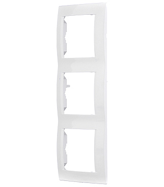 Рамка Simon 15 трехместная белая (1500630-030)