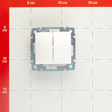 Выключатель Legrand Valena двухклавишный встраиваемый белый (694265)