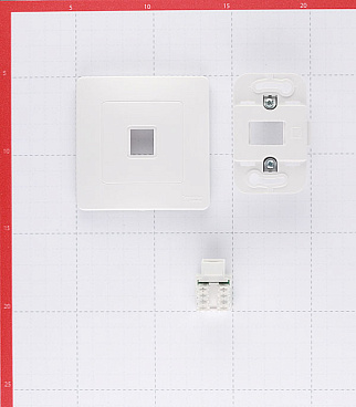 Розетка компьютерная Systeme Electric Blanca встраиваемая белая RJ45 (BLNIS045001)