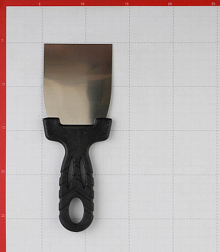 Шпатель малярный 80 мм с пластиковой ручкой (128598)