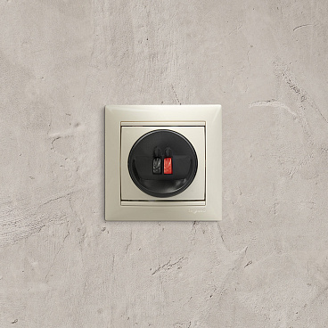 Рамка Legrand Valena oдноместная слоновая кость (695631)