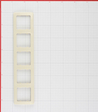 Рамка Hegel Master пятиместная слоновая кость (Р405-01)