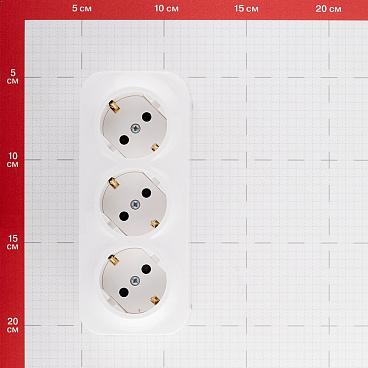 Розетка Legrand Quteo накладная белая (782238)