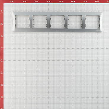 Рамка Systeme Electric Glossa пятиместная алюминий (GSL000305)