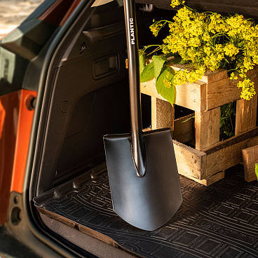 Лопата штыковая Plantic Terra стальная укороченная с металлическим черенком 555 мм (11009-01)