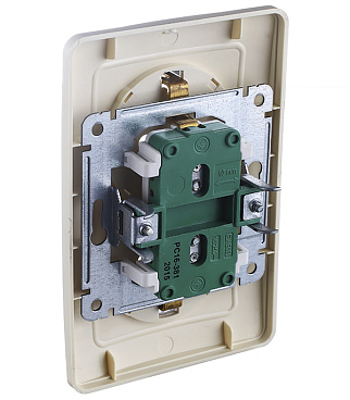 Розетка Hegel Master встраиваемая слоновая кость (РС16-381-01)