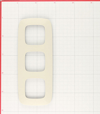 Рамка Legrand Valena Allure трехместная слоновая кость (754313)