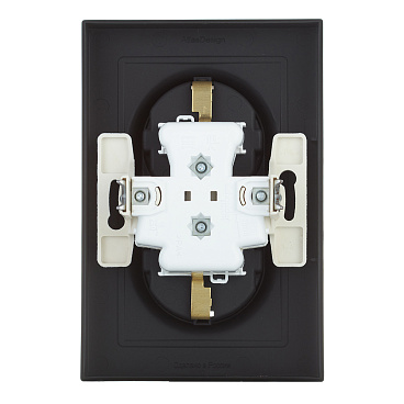 Розетка Systeme Electric AtlasDesign встраиваемая карбон со шторками (ATN001026)