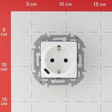 Розетка Legrand Inspiria встраиваемая белая с заземлением USB-A/ Type-C (673770)