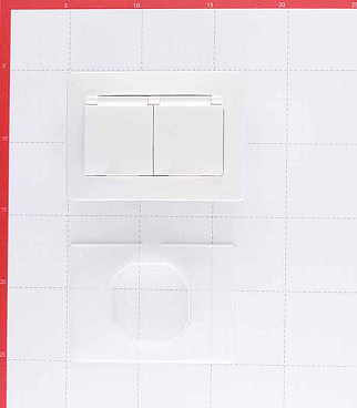 Розетка Systeme Electric Blanca встраиваемая белая со шторками (BLNRS441121)