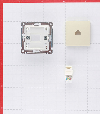 Розетка компьютерная Hegel Master встраиваемая слоновая кость RJ45 (РСК-400-01)