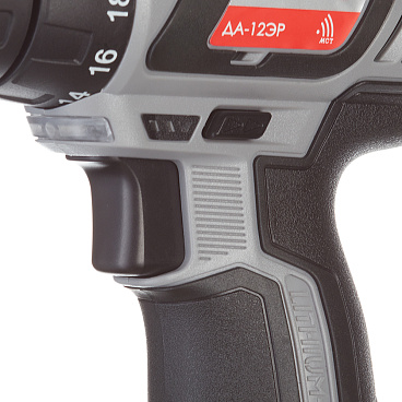 Дрель-шуруповерт аккумуляторная Интерскол ДА-12ЭР 12 В 2 Ач Li-Ion 2 АКБ и ЗУ (434.2.2.20)