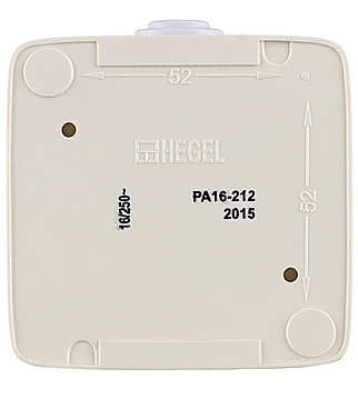 Розетка Hegel Alfa накладная слоновая кость со шторками с крышкой (РА16-212-01)