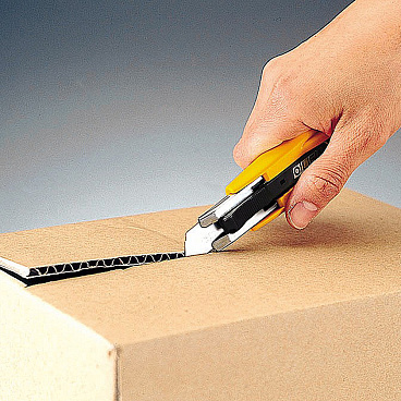 Нож строительный Olfa 18 мм с трапециевидным выдвижным лезвием двухкомпонентный корпус с возвратной пружиной