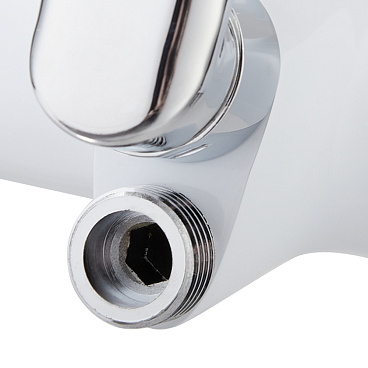 Смеситель для ванны Lavelly White Modern хром/белый однорычажный с длинным изливом с лейкой (623748)