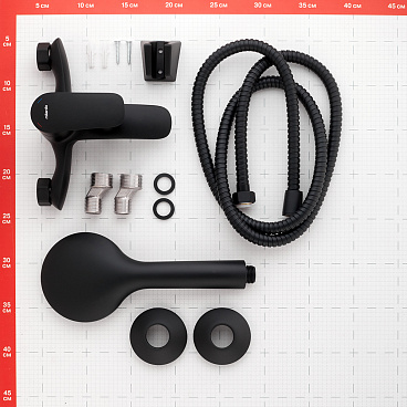 Смеситель для ванны Milardo Rora черный однорычажный с коротким изливом с лейкой (RORBL00M02)