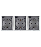 Розетка Simon 15 Aqua накладная белая с крышкой (1594437-030)