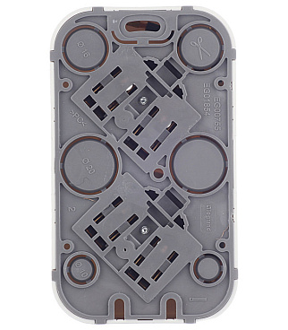 Розетка Legrand Quteo накладная белая (782231)