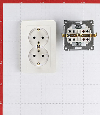 Розетка Hegel Master встраиваемая слоновая кость (РС16-381-01)