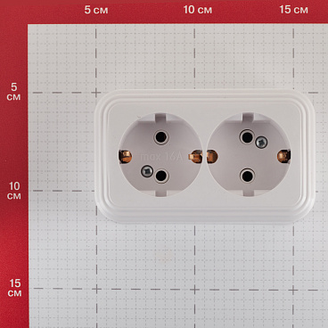 Розетка Svet накладная белая (0215-00461)