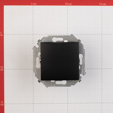 Переключатель Simon 15 одноклавишный встраиваемый графит (1591201-038)