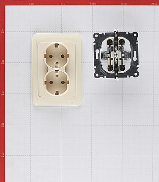 Розетка Makel Mimoza встраиваемая бежевая (25082)