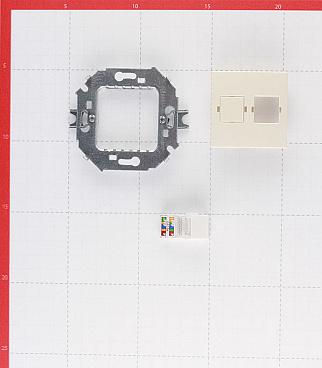 Розетка компьютерная Simon 15 встраиваемая слоновая кость RJ45 (1591598-031)