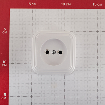 Розетка Svet накладная белая (0215-00011)