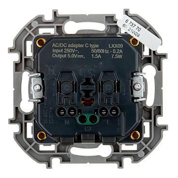 Розетка Legrand Inspiria встраиваемая белая с заземлением USB-A/ Type-C (673770)