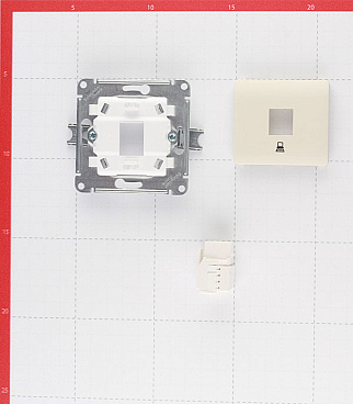 Розетка компьютерная Systeme Electric Glossa встраиваемая бежевая RJ45 (GSL000281K)