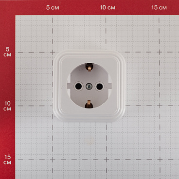 Розетка Svet накладная белая (0215-00101)