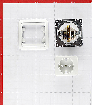 Розетка Makel Mimoza встраиваемая белая керамика (12008)