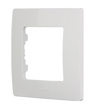 Рамка Legrand Etika одноместная белая (672501)