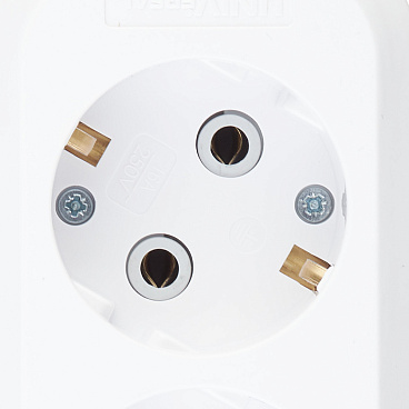 Удлинитель UNIVersal 3 розетки 3 м ПВС 3х1 кв.мм 13 А 2,9 кВт белый (9631977)