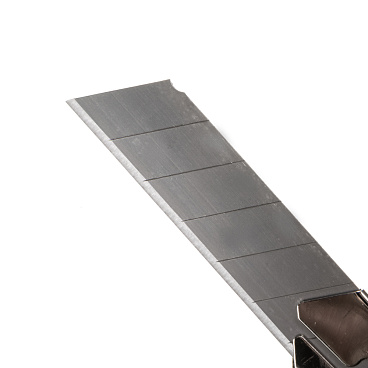 Нож строительный Hesler 25 мм с сегментированным лезвием пластиковый корпус с винтовым фиксатором