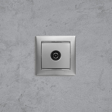 Розетка телевизионная Legrand Valena встраиваемая алюминий (694345)