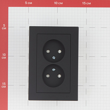 Розетка Systeme Electric AtlasDesign встраиваемая карбон со шторками (ATN001022)