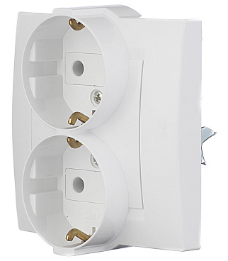 Розетка Simon 15 встраиваемая белая (1590459-030)