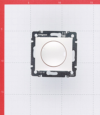 Диммер Legrand Valena встраиваемый белый (694288)