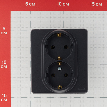 Розетка Legrand Inspiria встраиваемая антрацит (673753)