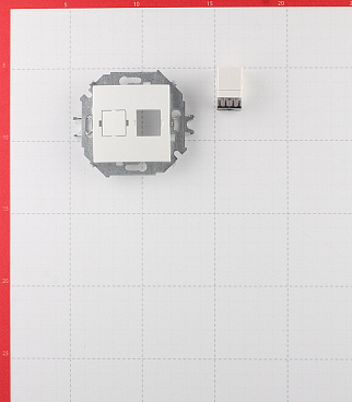 Розетка компьютерная Simon 15 встраиваемая белая RJ45 (1591598-030)