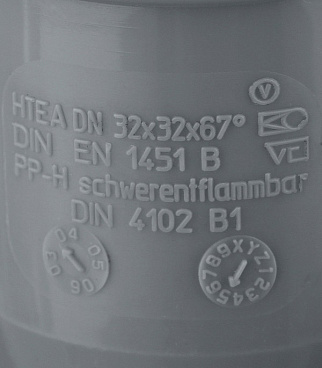 Тройник Ostendorf HTEA d32 мм 67° пластиковый для внутренней канализации (110300)