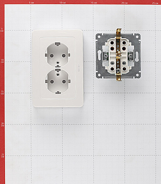 Розетка Hegel Master встраиваемая белая (РС16-351)