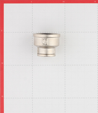 Муфта переходная Valtec 1 ВР(г) х 1/2 ВР(г) латунная (VTr.240.N.0604)