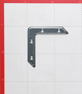 Уголок плоский оцинкованный 75х75х14х1 мм (4 шт.)