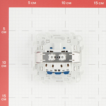 Розетка Simon 24 Harmonie встраиваемая белая со шторками (2420432-030)