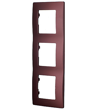 Рамка Legrand Etika трехместная сливовая (672563)